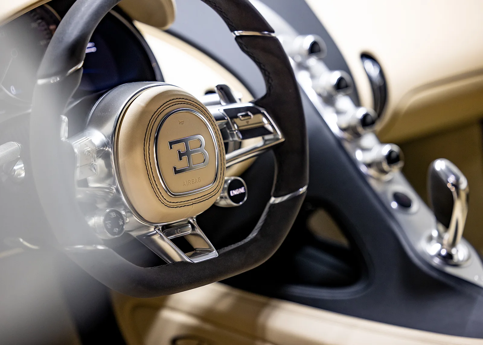 2018 Bugatti Chiron Sport, steering wheel with EB badge